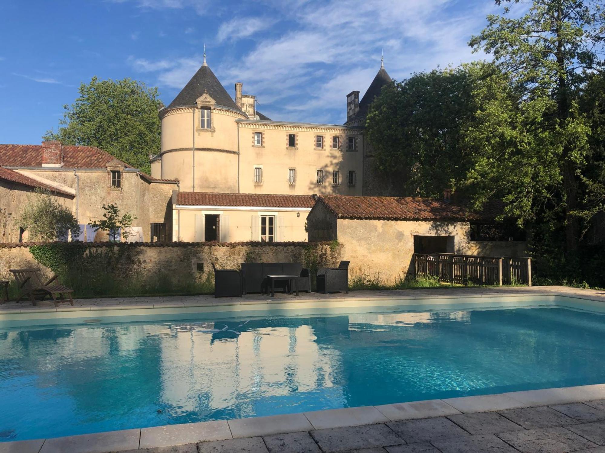 Saint-Sulpice-en-Pareds Chateau De La Mothe מראה חיצוני תמונה